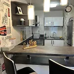 Apartament Ar London House *